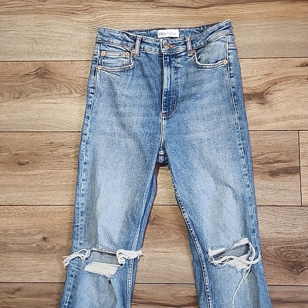 Zara Jeans Ripped Knee Jeans High Rise sz 8 - Picture 2 of 7
